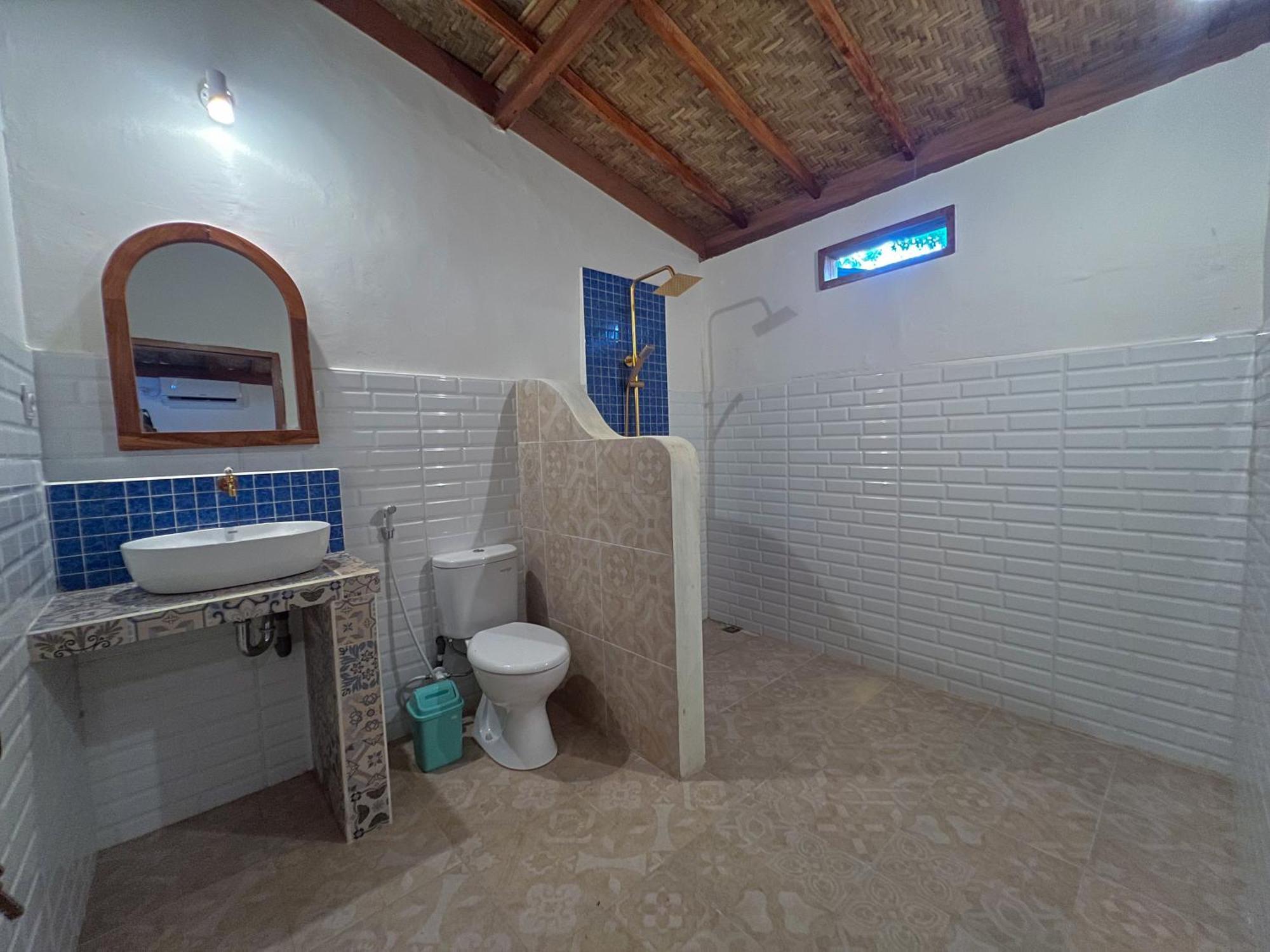 Bae Gili Inn Гілі-Аїр Екстер'єр фото